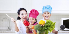 4 giai đoạn vàng cho bé tập ăn rau